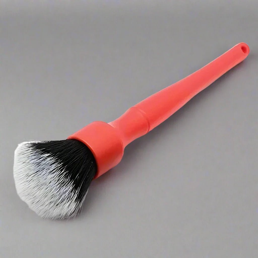 Brosse Nettoyage Voiture - CarUltraSoftBrush™ - Rouge - Raffinement Auto